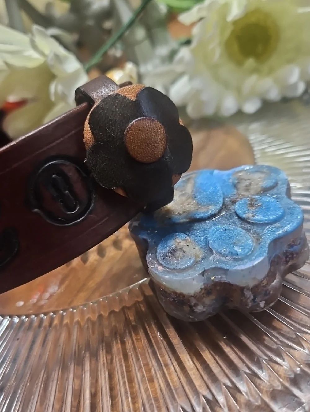 Hand Crafted Genuine Leather Pet Collar Flower Charm NEW